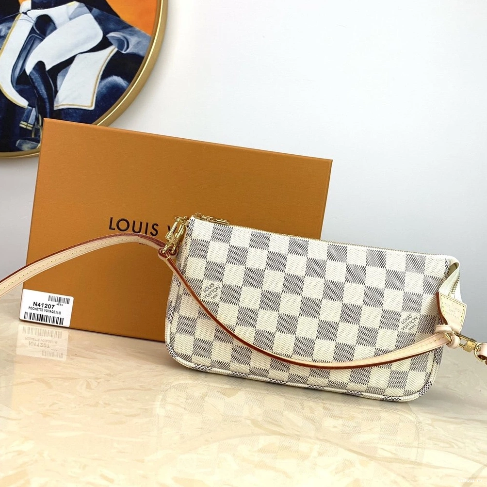 WIS Louis POCHETTE ACCESSOIRES Vuitton 0203